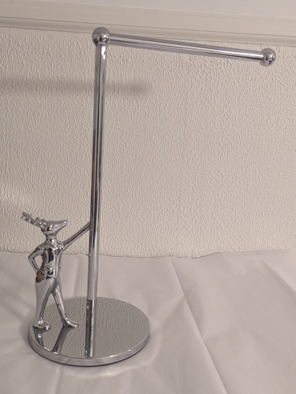 Pottery Barn Reindeer Towel Stand Silver Chrome Countertop